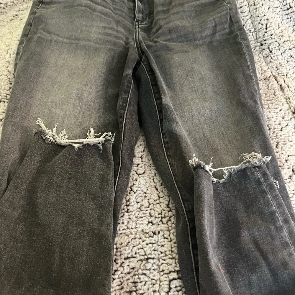 American Eagle Outfitters stylish distressed